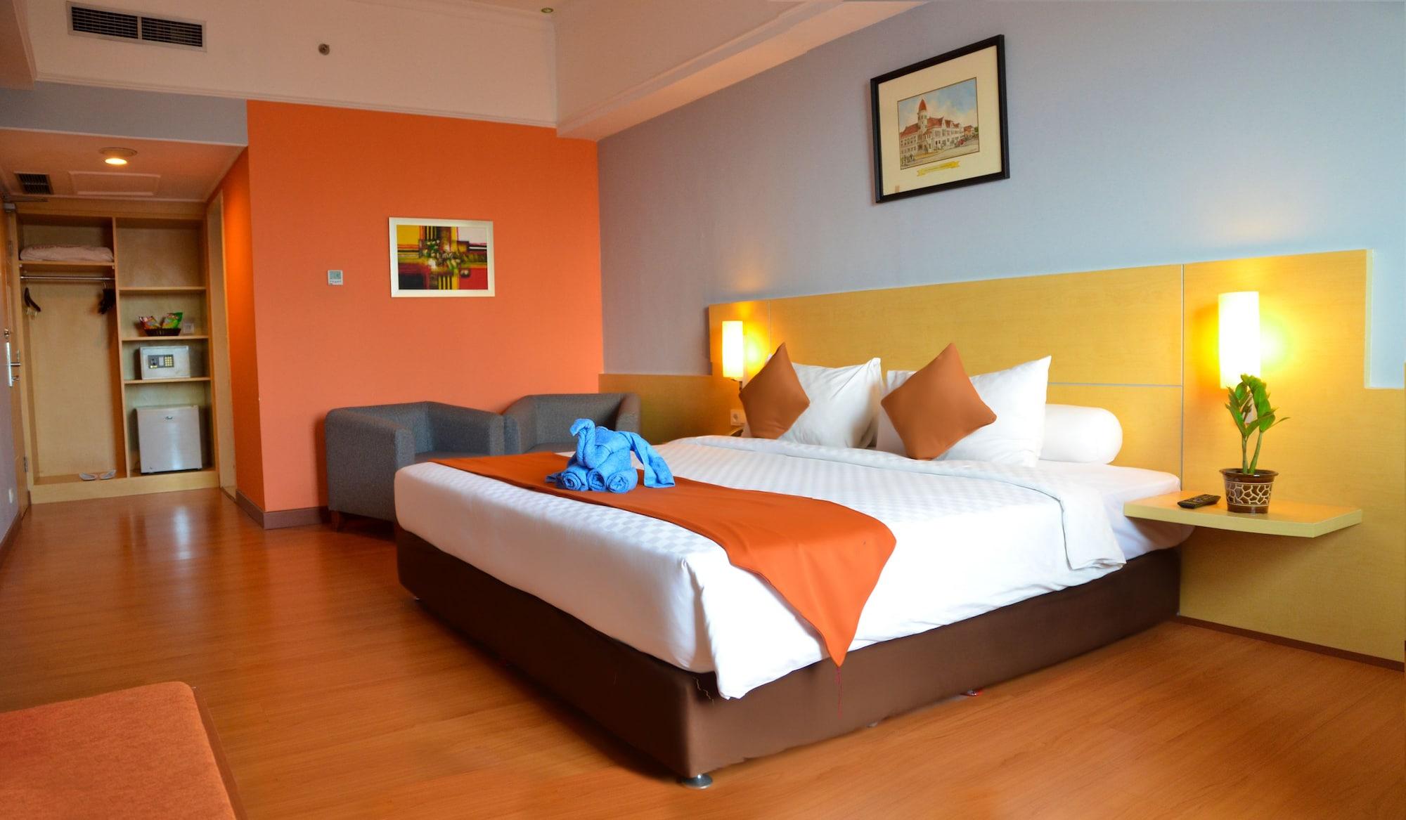 Arcadia Surabaya Hotel Extérieur photo
