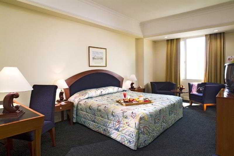 Arcadia Surabaya Hotel Extérieur photo