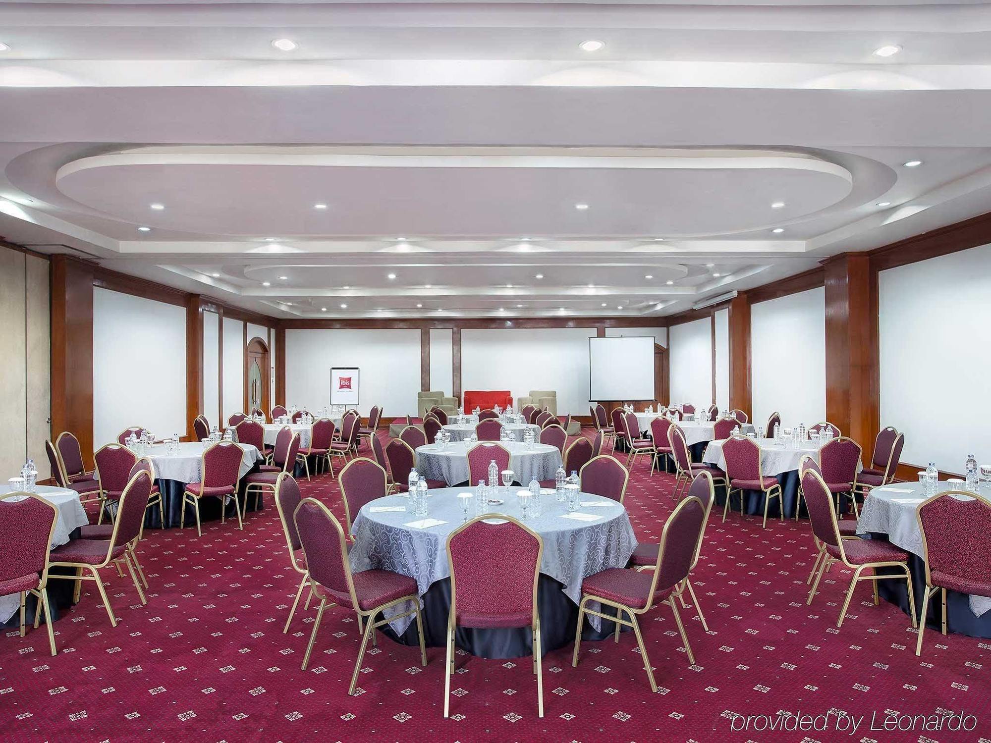 Arcadia Surabaya Hotel Extérieur photo
